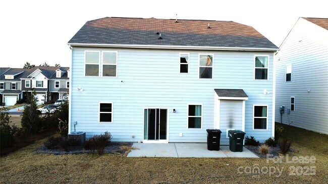 Building Photo - 2888 Yeager Dr NW