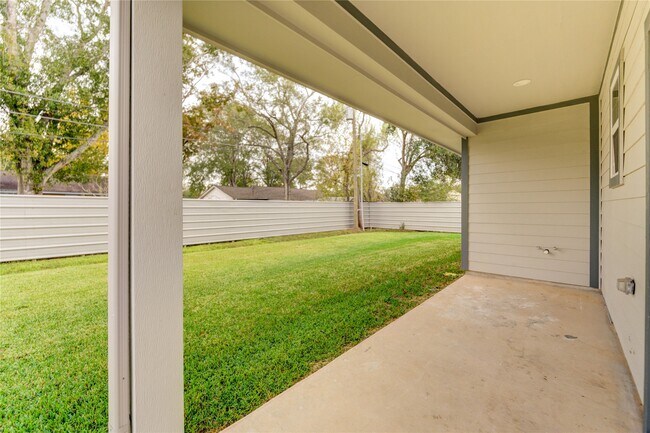 Building Photo - 1513 Sherl St