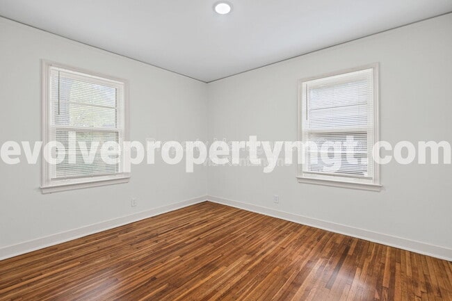 Building Photo - 1564 S Perkins Rd