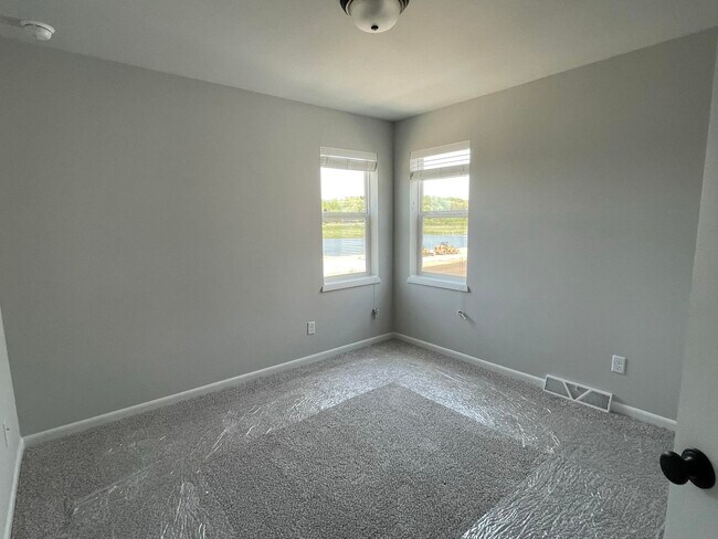 Building Photo - 2125 Spring Dreams Ln