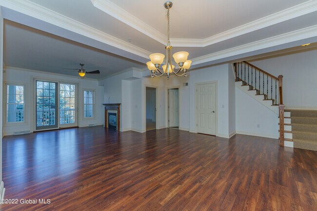 Building Photo - 502 Valley Pointe Dr