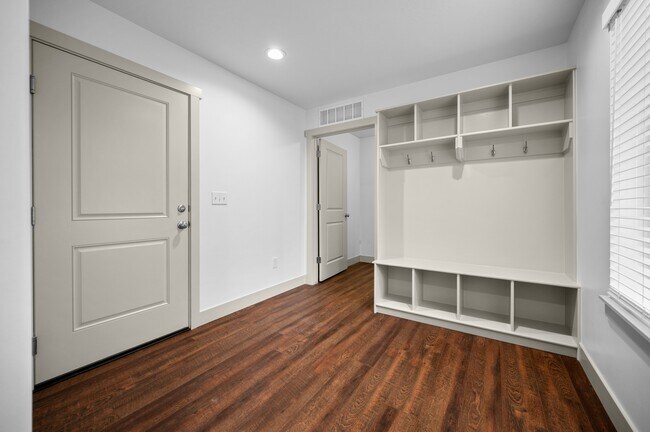 Building Photo - 651 S 450 E