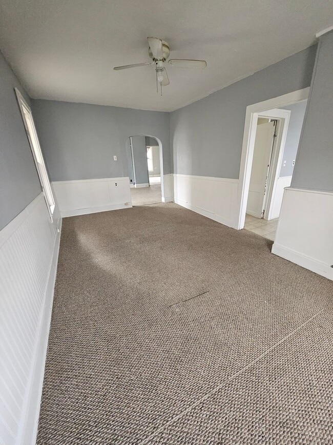 Building Photo - 1619 Chestnut St