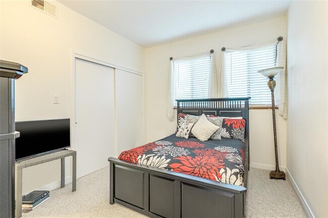 Building Photo - 1735 Spyglass Dr
