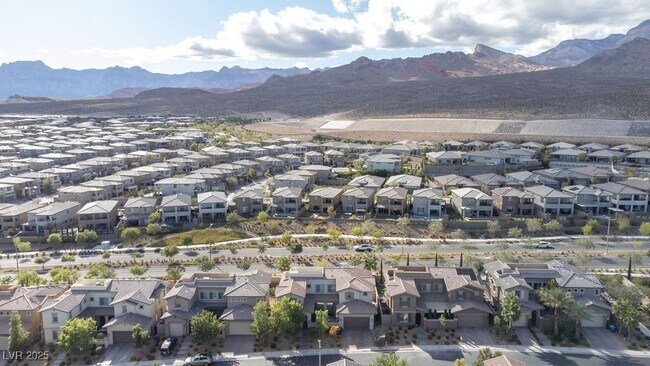 Building Photo - 367 Pollino Peaks St