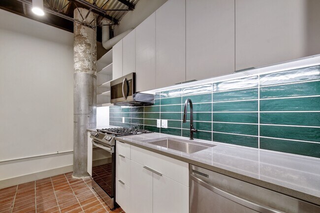 Building Photo - 215 Coca-Cola Pl