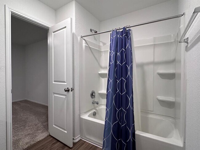 Building Photo - 1140 Cattail Ln