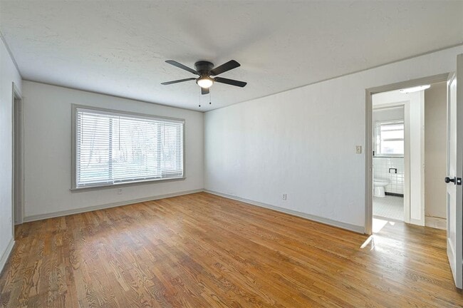 Building Photo - 2312 N Warren Ave