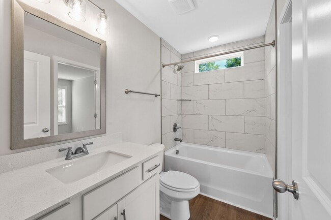 Building Photo - 1217 Dodd St