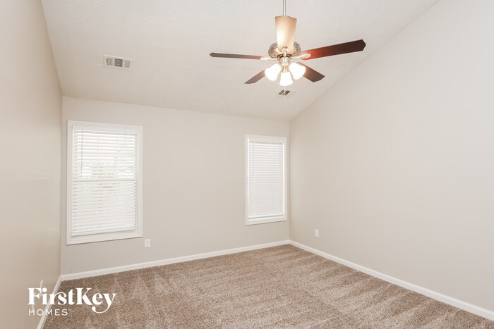 Building Photo - 510 Sunnyside Dr