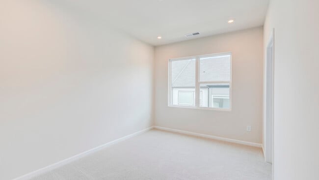 Building Photo - 5509 Swaling St