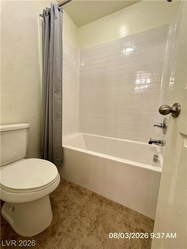 Building Photo - Beautiful 4BR Home with Huge Loft, Gourmet Kitchen & Covered Patio