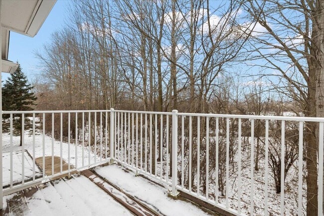 Building Photo - 15915 Morningside