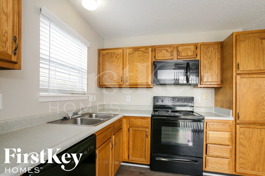 Building Photo - 11334 Smoothbark Dr