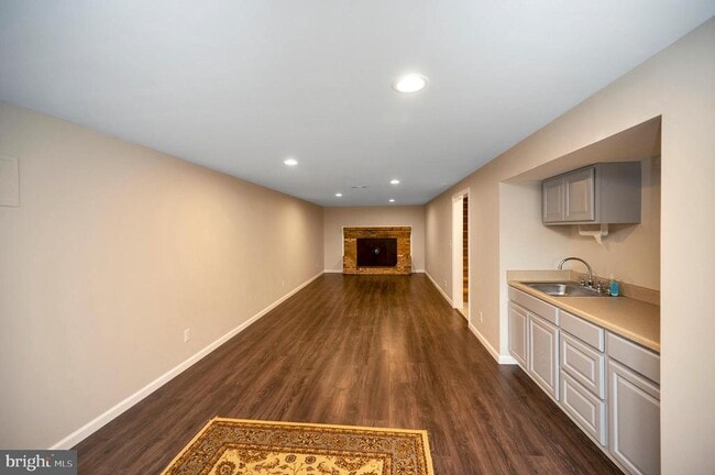 Building Photo - 212 Mt Pleasant Blvd