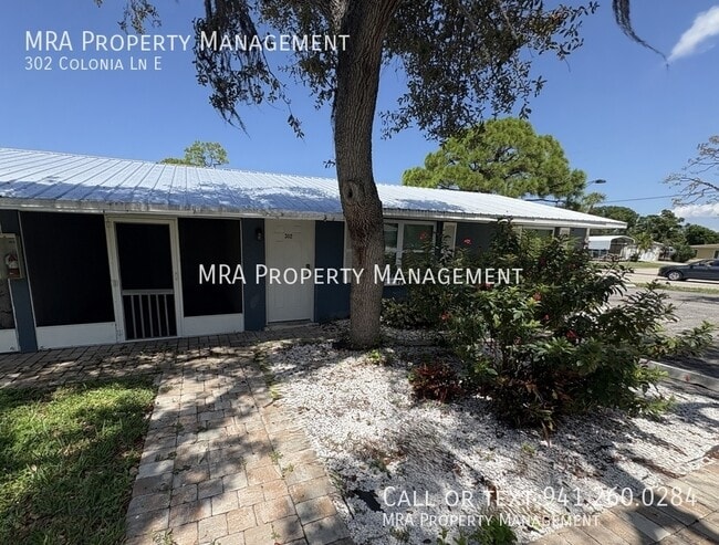 Primary Photo - 302 Colonia Ln E
