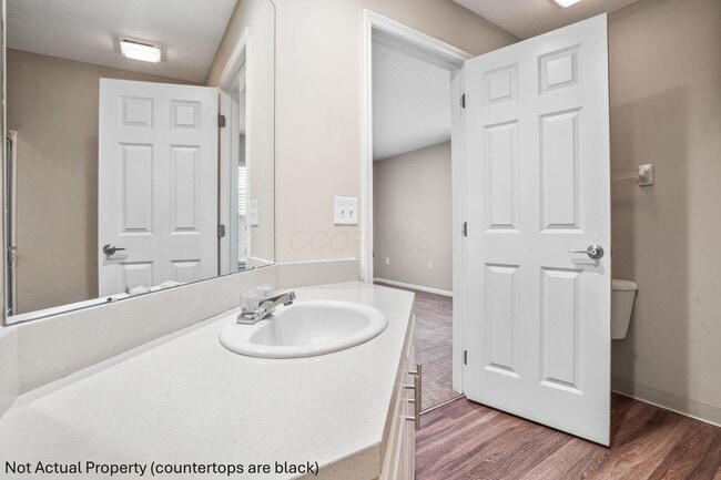 Building Photo - 4951 Stratford Pine Ln