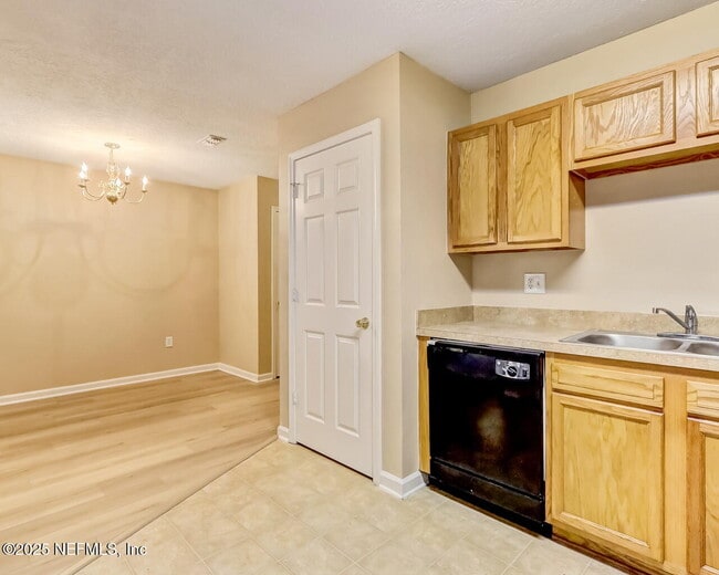 Building Photo - 8448 Kona Ave