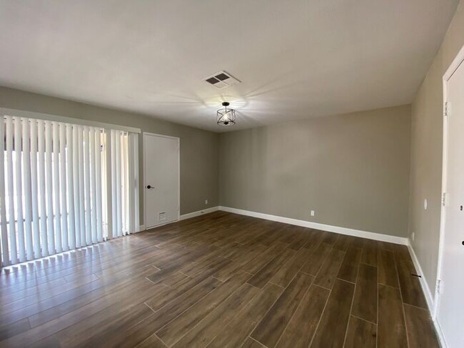 Building Photo - Beautiful, updated home in Chandler!