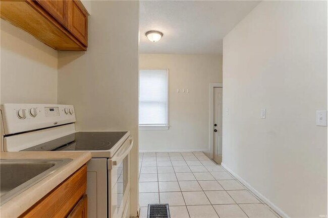 Building Photo - 836 Negley Ave