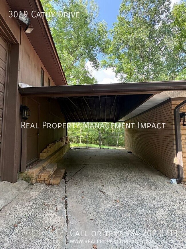 Building Photo - 3019 Cathy Dr