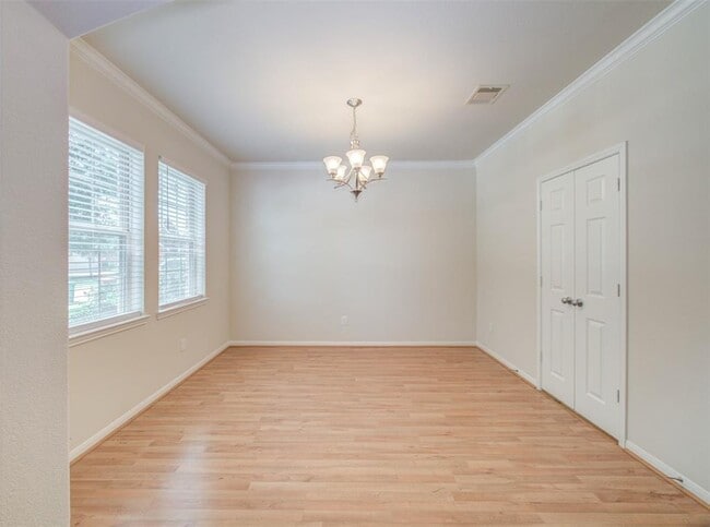 Building Photo - 20202 Stonebridge Terrace Dr