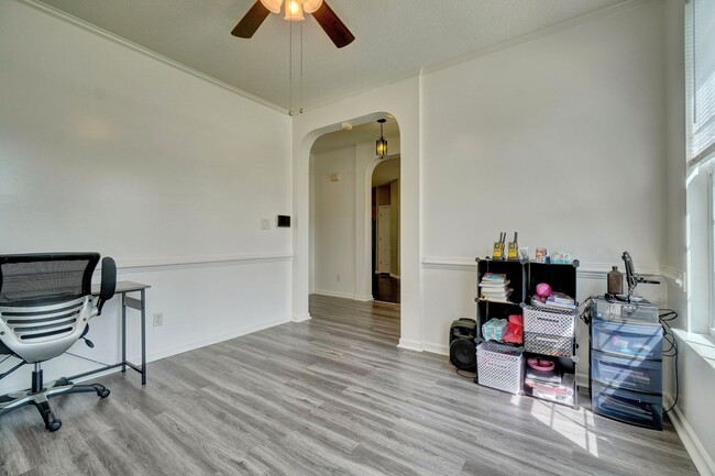Building Photo - 3040 Kempton Park Rd