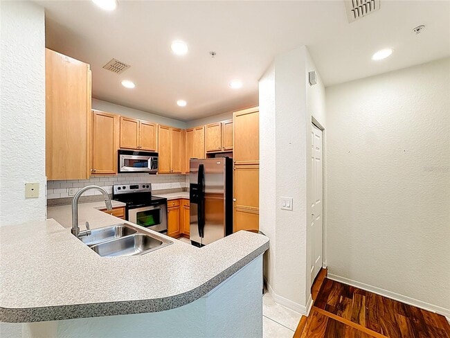 Building Photo - 2586 Grand Central Pkwy