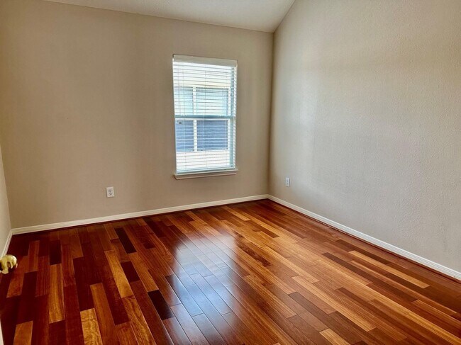 Building Photo - 6811 Sable River Ct