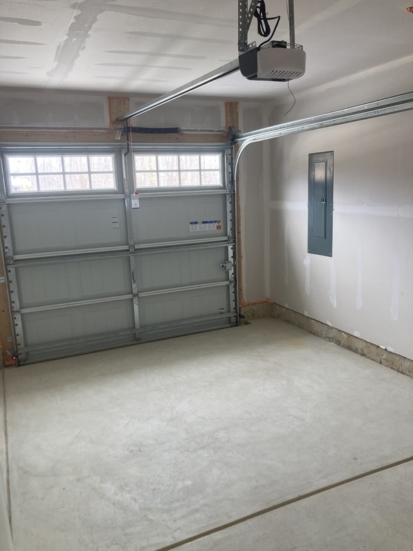 Building Photo - 1951 Bellac Wy