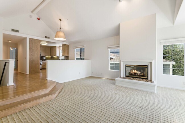 Building Photo - Stand Alone in Golden Hills of Redondo Beach!