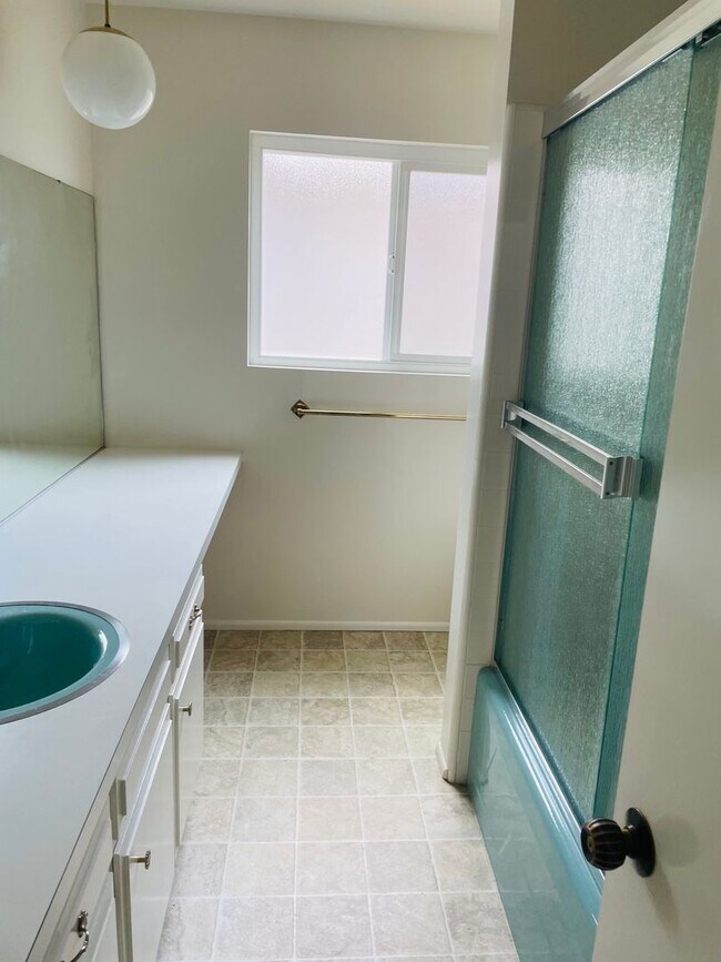 Building Photo - Three bedroom home in The Heights area of Morro Bay