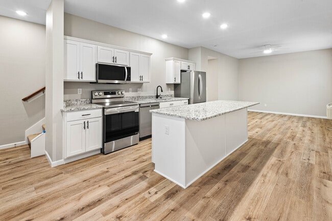 Building Photo - 1118 Bertrand St