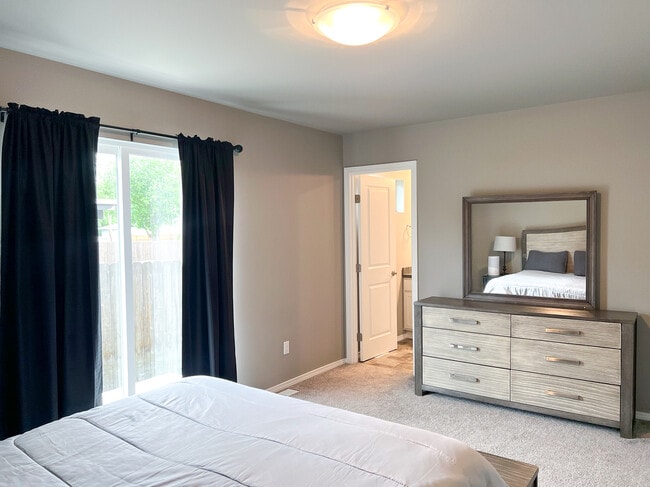 Building Photo - 2371 Irontree Pl