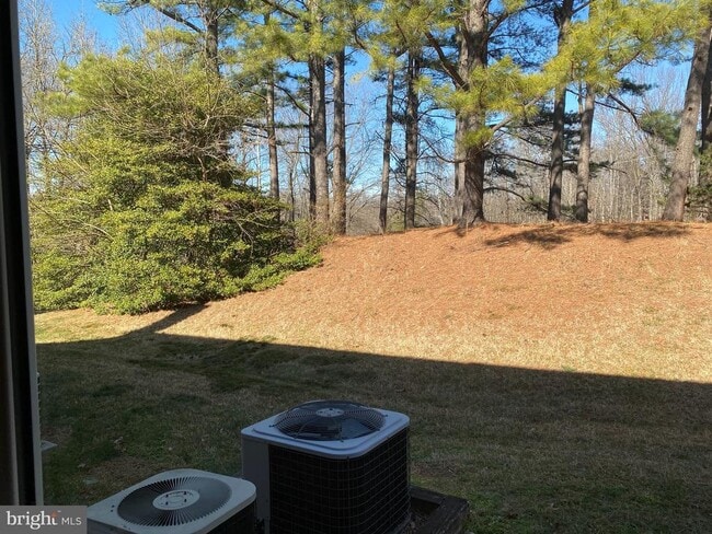 Building Photo - 5833 Orchard Hill Ct
