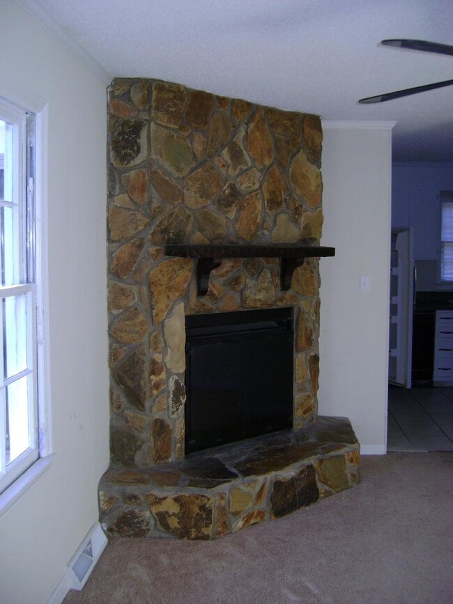 Building Photo - 5934 Bluebonnet Rd