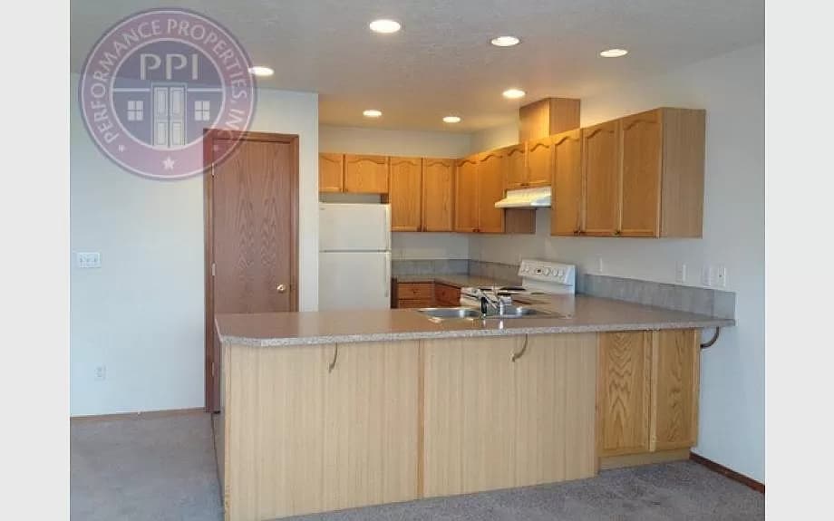 Building Photo - 3625 NE 157th Ave