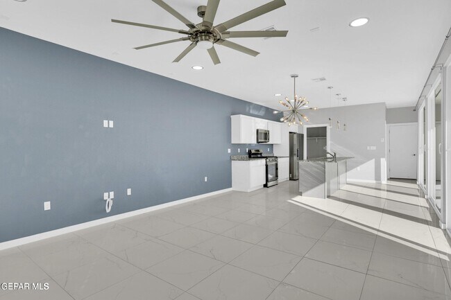 Building Photo - 236 Lago Maggiore St