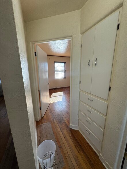 Building Photo - 2113 Madeira Dr NE