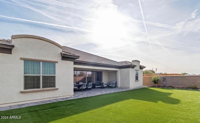 Building Photo - 4250 E Valencia Dr