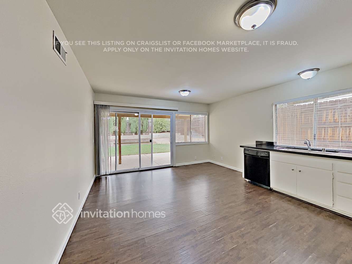 Building Photo - 13481 Laurelhurst Rd