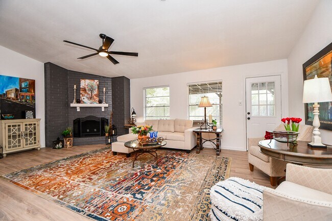 Building Photo - 23931 Pepperrell Pl St