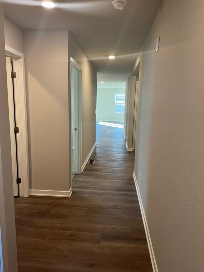 Building Photo - Your Dream Home Awaits in Gretna, NE!