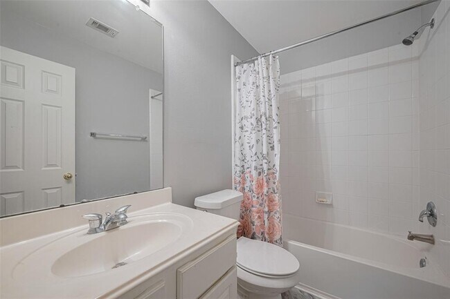 Building Photo - 3927 Flatwood Dr