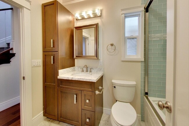 Building Photo - 2045 Hyde St