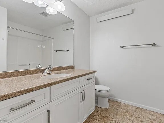 Building Photo - 3577 Woodbury Ct S