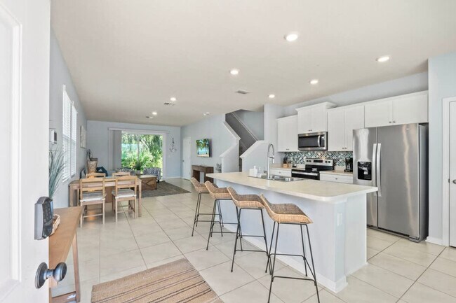 Building Photo - 122 Whispering Brk Dr