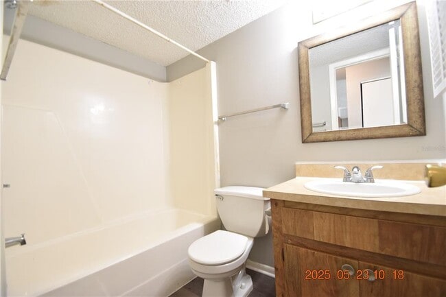 Building Photo - 228 Thorntree Pl