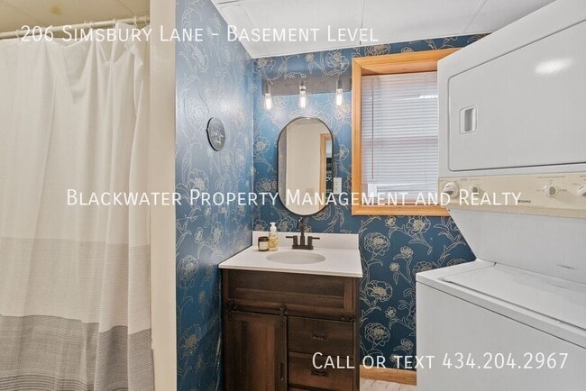 Building Photo - 206 Simsbury Ln
