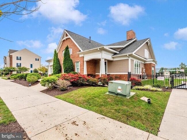 Building Photo - 9374 Seney Ln